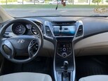 Hyundai Elantra-13