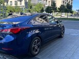 Hyundai Elantra-11