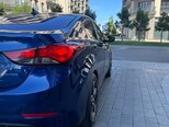 Hyundai Elantra-12