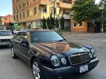 Mercedes E 240-1