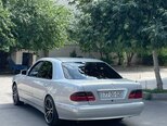 Mercedes E 240-10