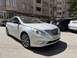 Hyundai Sonata-4