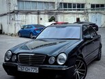 Mercedes E 280-1