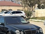 Mercedes E 280-9