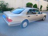 Mercedes E 230-2