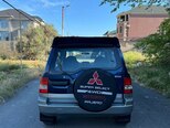 Mitsubishi Pajero io-6