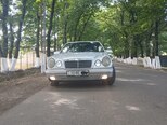 Mercedes E 200-1