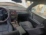 Mercedes E 200-13