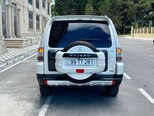 Mitsubishi Pajero-2
