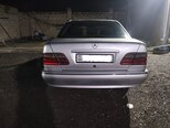 Mercedes E 220-11