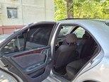 Mercedes E 240-11