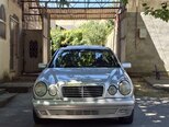 Mercedes E 240-1