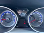 Hyundai Elantra-16