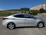 Hyundai Elantra-4