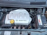 Opel Zafira-13
