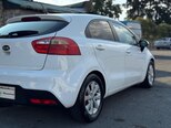 Kia Rio-12