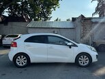Kia Rio-13