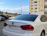 Volkswagen Passat-5