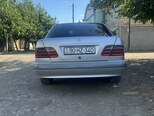 Mercedes E 240-3