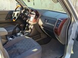 Mitsubishi Pajero-10
