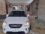 Kia Carens-7