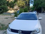 Volkswagen Jetta-5