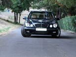 Mercedes E 240-1