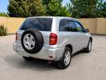 Toyota RAV4-8