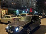 Mercedes E 220-1