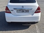 Nissan Tiida-4