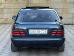 Mercedes E 240-7