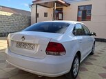 Volkswagen Polo-7