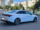 Hyundai Elantra-10