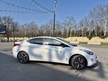 Hyundai Elantra-4