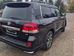 Toyota Land Cruiser-5