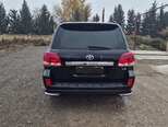 Toyota Land Cruiser-9