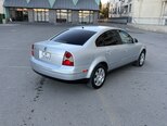 Volkswagen Passat-5