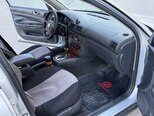 Volkswagen Passat-11