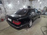 Mercedes E 240-9
