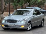 Mercedes E 220-1