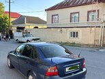 Opel Vectra-4