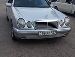 Mercedes E 240-1