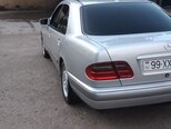 Mercedes E 240-3