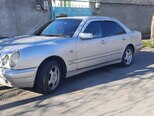 Mercedes E 200-4