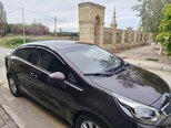 Kia Rio-5