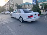 Mercedes E 240-5