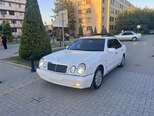 Mercedes E 240-8