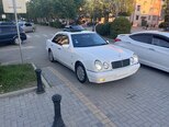 Mercedes E 240-4