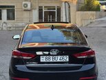 Hyundai Elantra-4