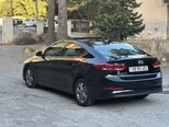 Hyundai Elantra-5